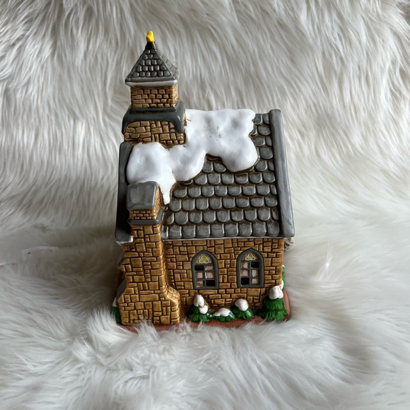 Lefton Colonial Village Light Up Church Designed By Byron Wood Christmas 1986 - Picture 4 of 6